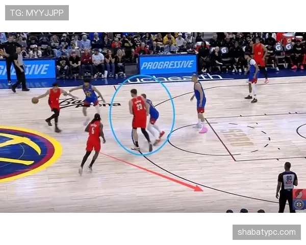 核心布克比上季无球跑位更主动提升空位三分